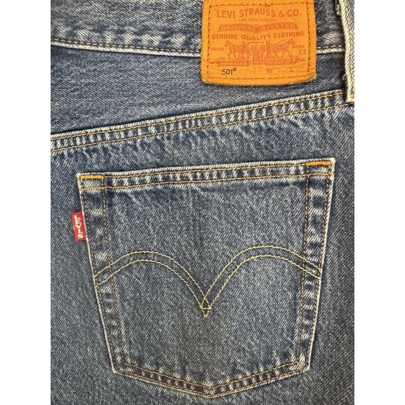 Levi's Premium 501 Medium Size 28 Wash High Rise Women’s Distressed Shorts - Picture 4 of 16